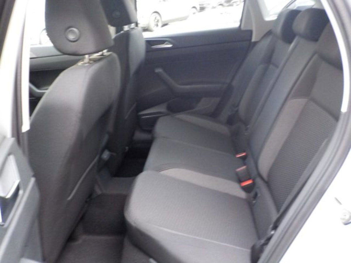 Volkswagen Taigo 1.0 tsi Edition 95cv (10)