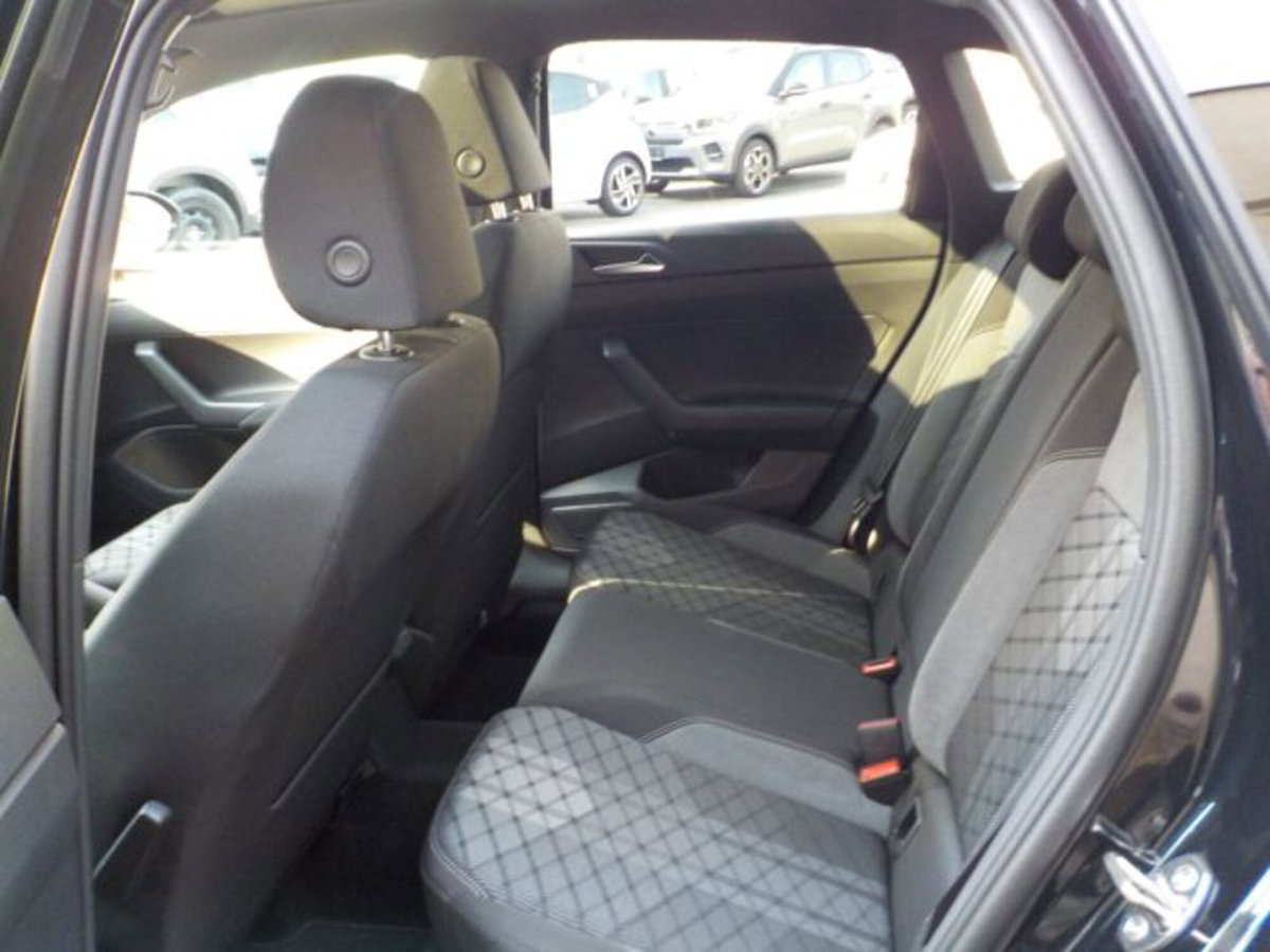 Volkswagen Taigo 1.0 tsi Edition 95cv (9)