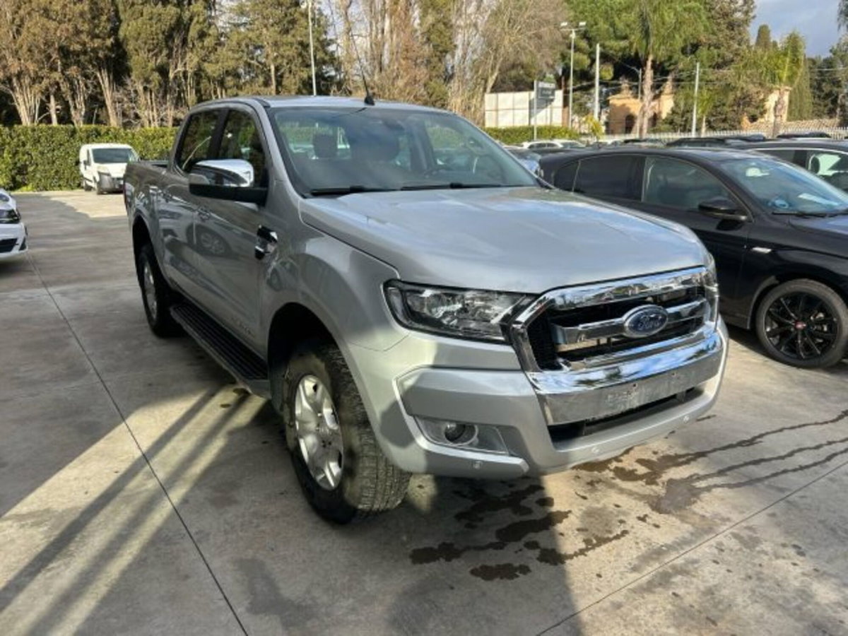 Ford Ranger Pick-up Ranger 3.2 TDCi aut. DC Limited 5pt. (3)