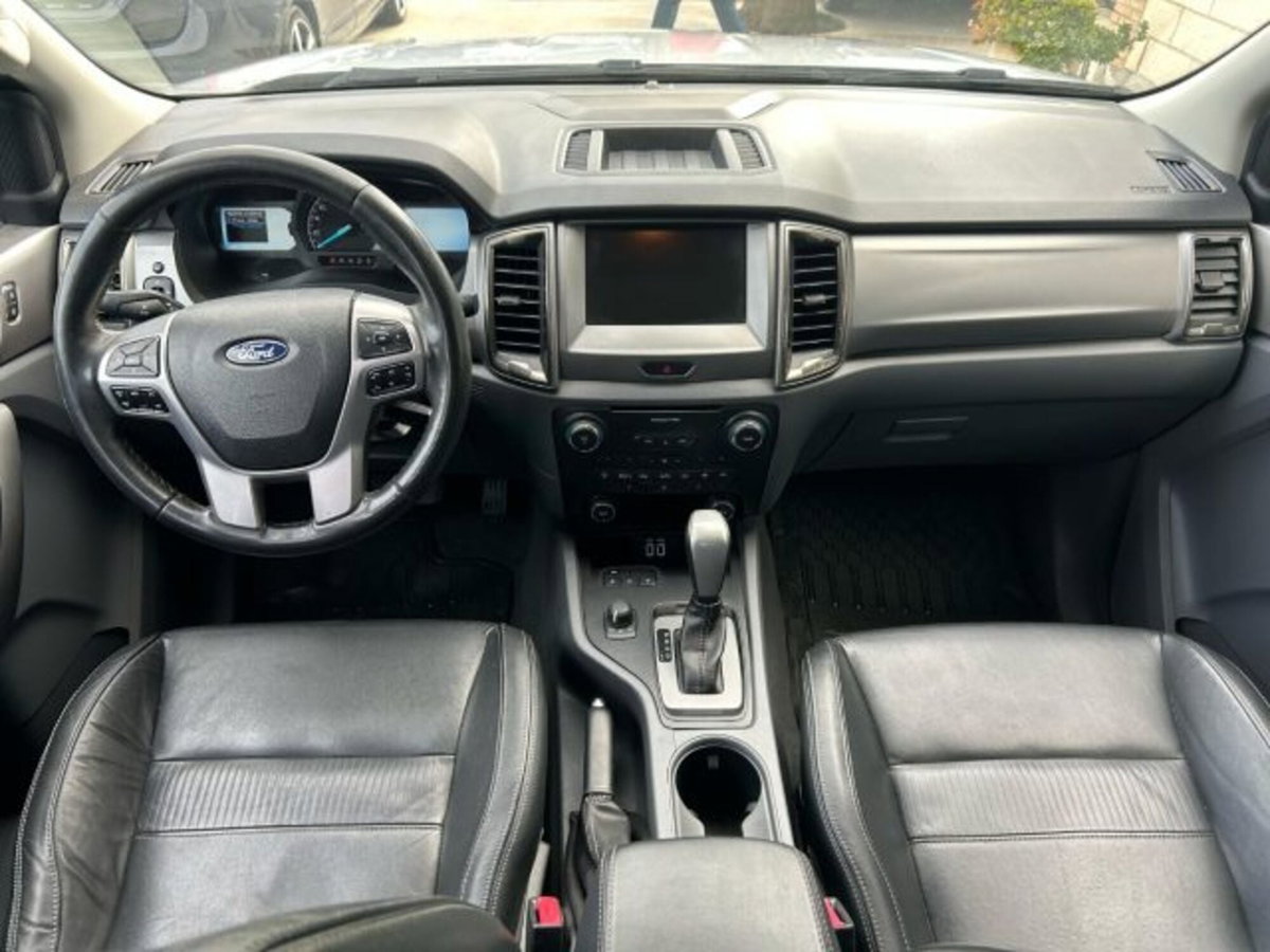 Ford Ranger Pick-up Ranger 3.2 TDCi aut. DC Limited 5pt. (7)