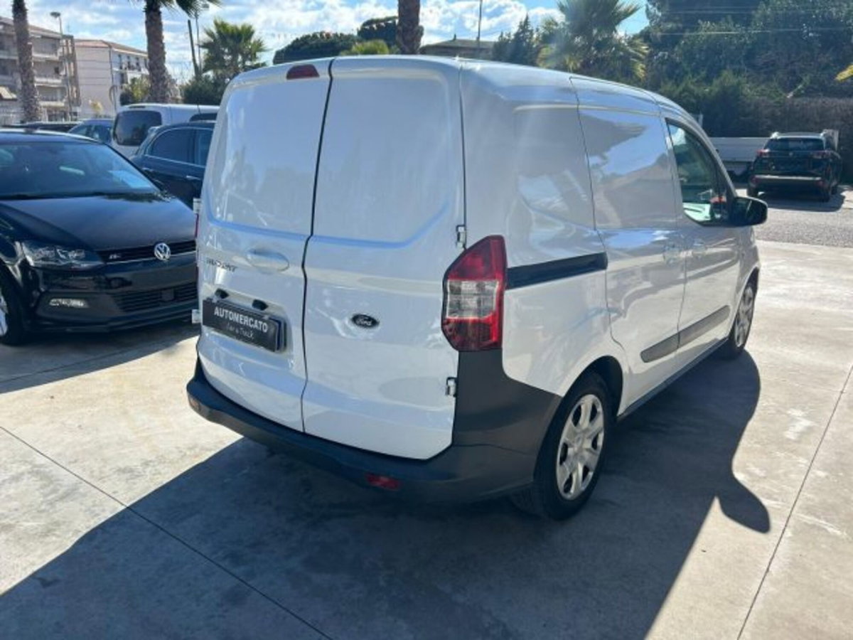 Ford Transit Courier 1.5 TDCi 75CV  Entry (4)