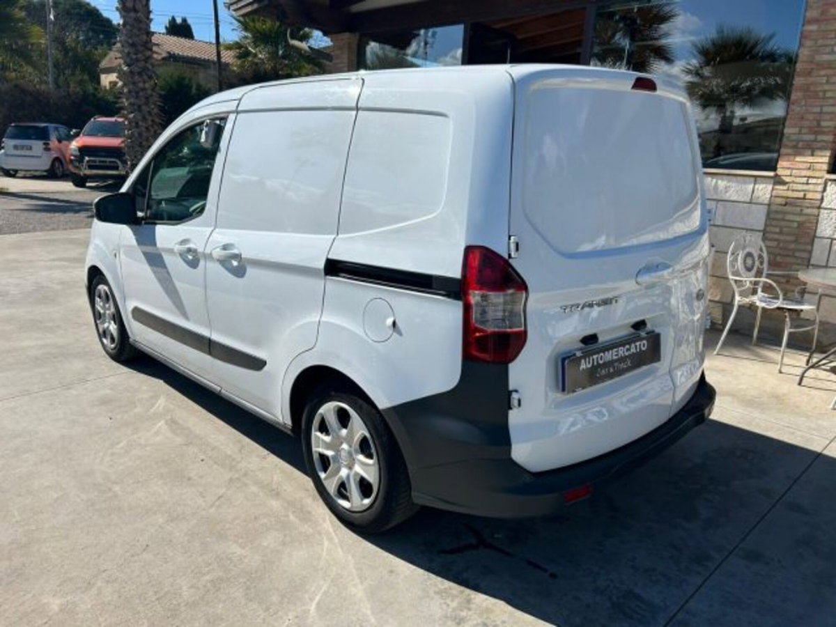 Ford Transit Courier 1.5 TDCi 75CV  Entry (6)
