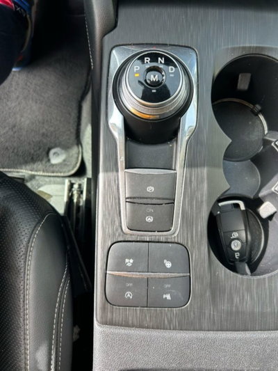 Ford Kuga 2.0 EcoBlue 190 CV aut. AWD Vignale (13)