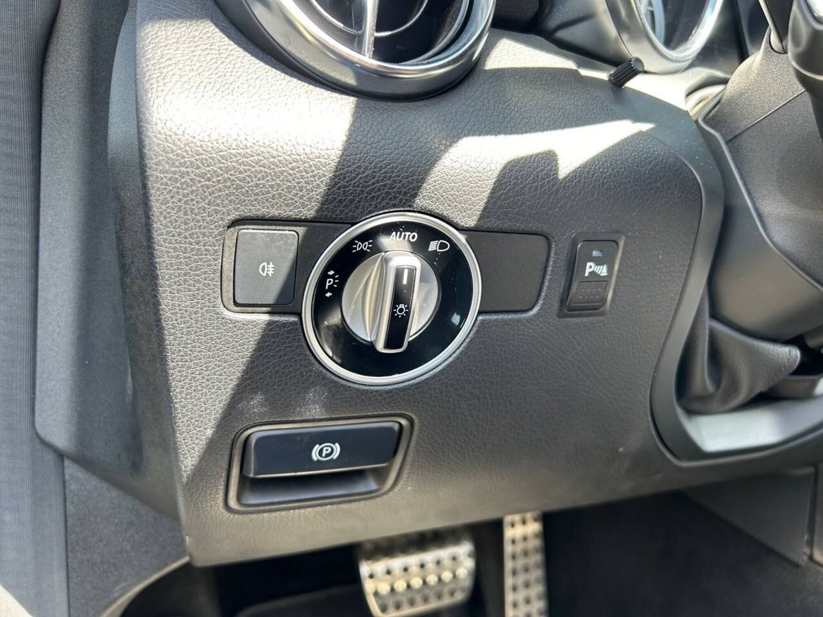 Mercedes-Benz SLK 250 CDI Premium (17)