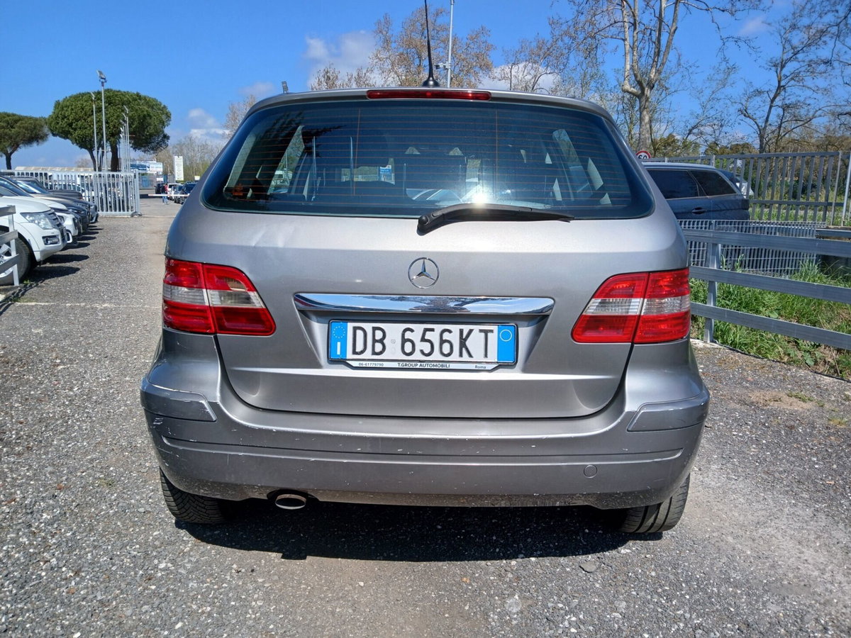 Mercedes-Benz Classe B 180 CDI Sport (7)