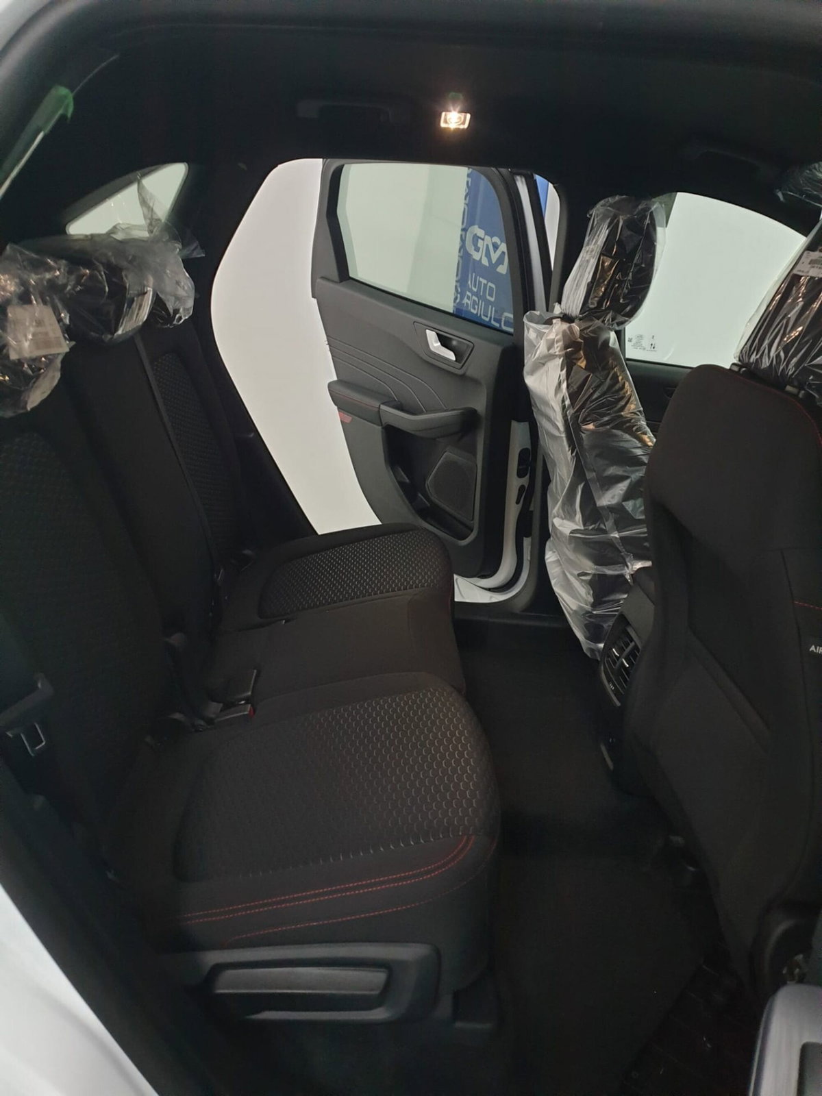 Ford Kuga 2.5 full hybrid ST-Line X 2wd 180cv auto (10)