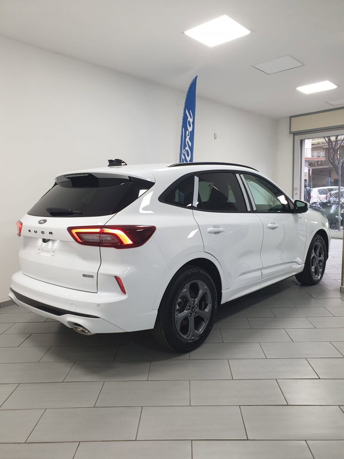 Ford Kuga 2.5 full hybrid ST-Line X 2wd 180cv auto (4)