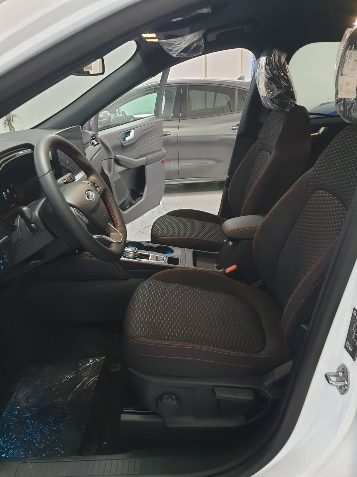 Ford Kuga 2.5 full hybrid ST-Line X 2wd 180cv auto (9)