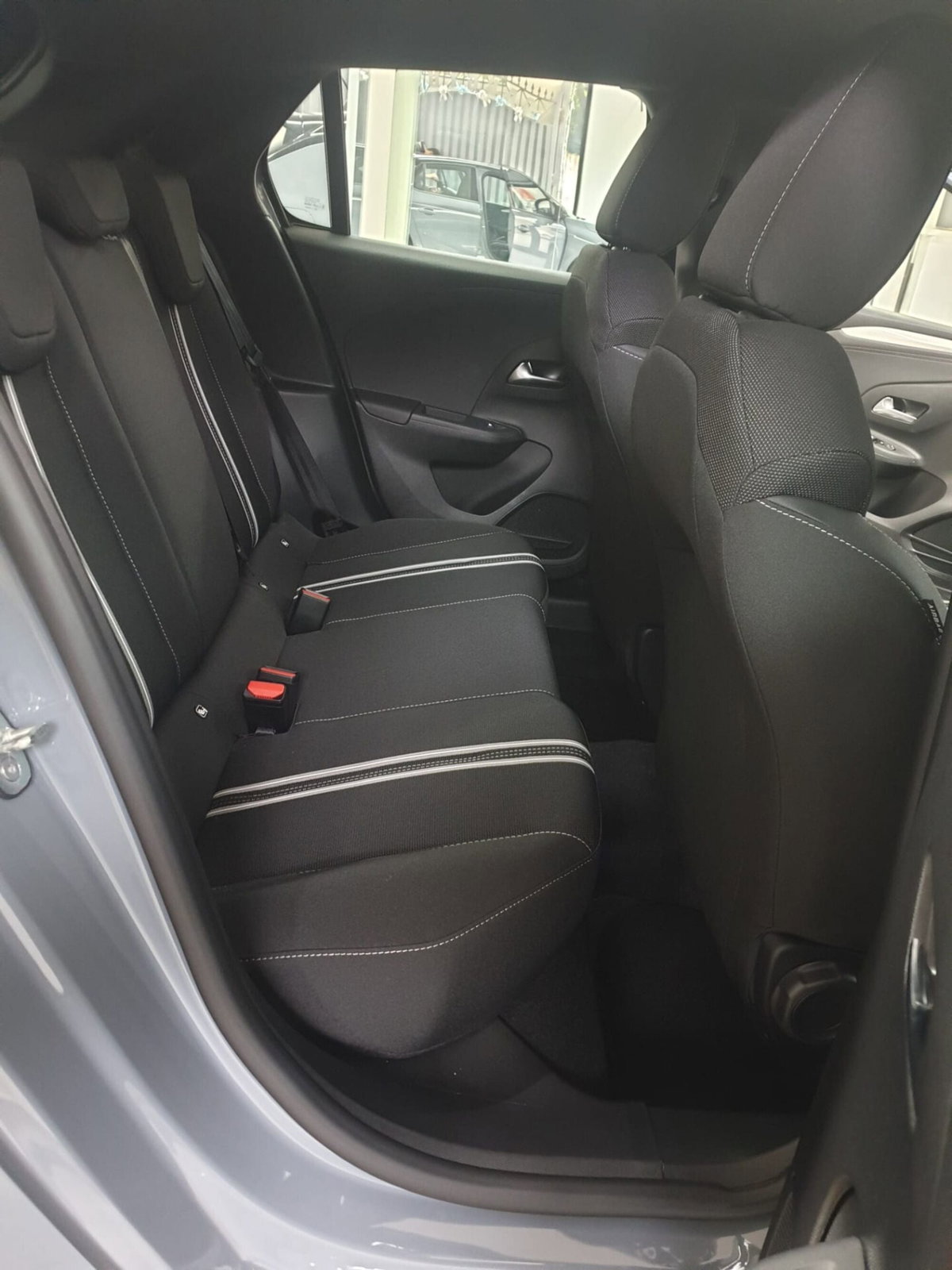 Opel Corsa 1.2 100 CV GS Line (11)