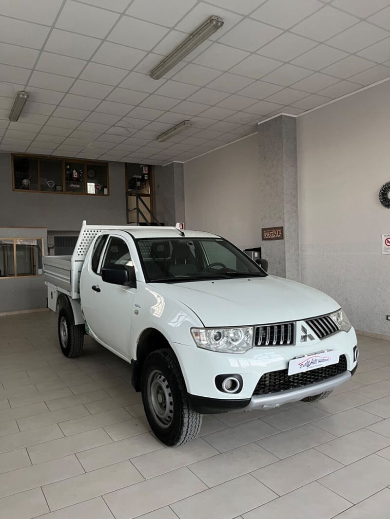 Mitsubishi L200 2.5 DI-D Club Cab Invite