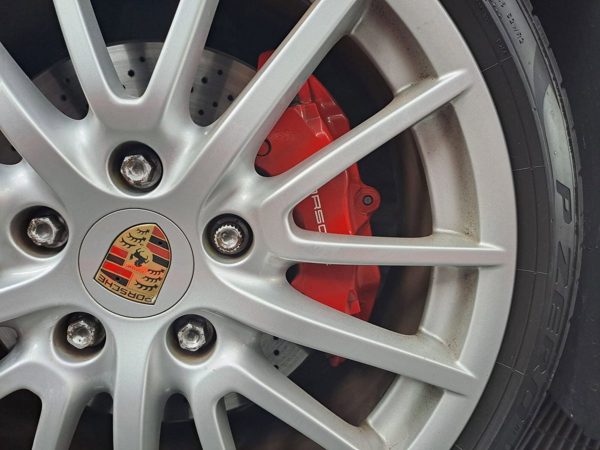 Porsche 911 Coupé Carrera 4S (16)