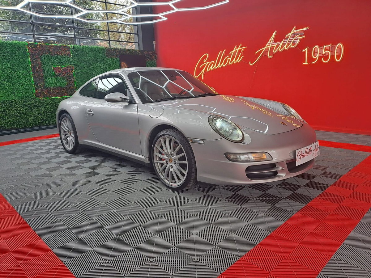 Porsche 911 Coupé Carrera 4S (3)