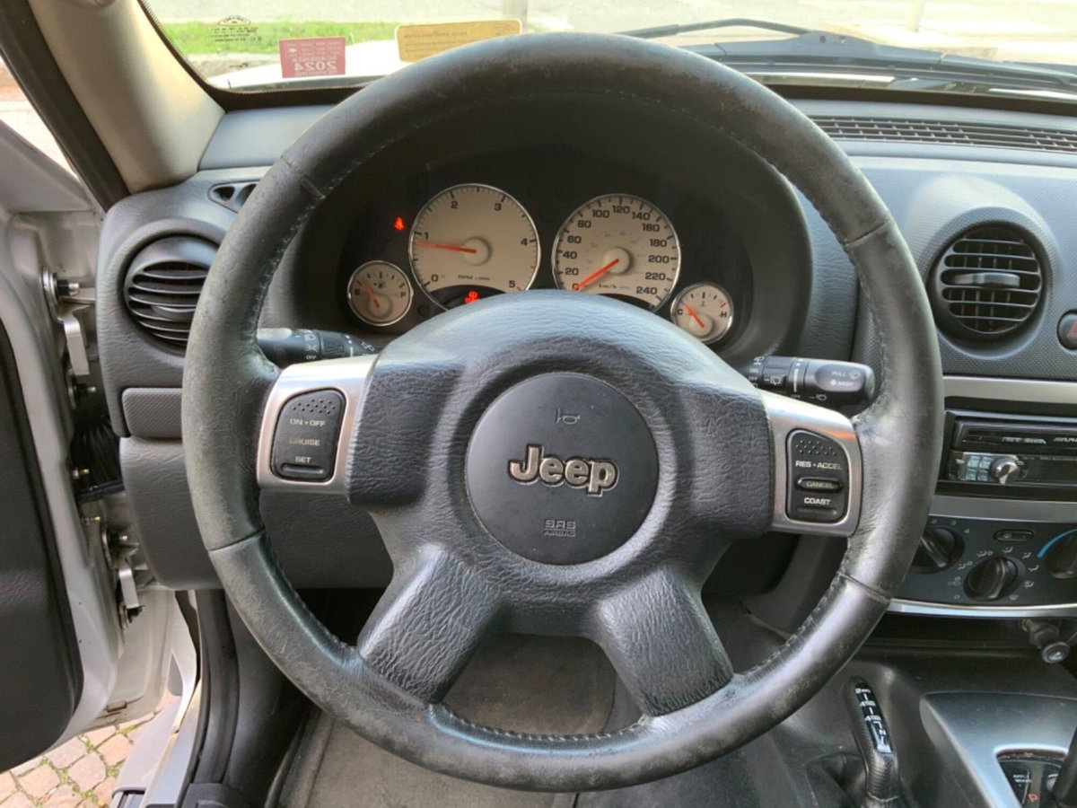 Jeep Cherokee 2.8 CRD Limited (9)