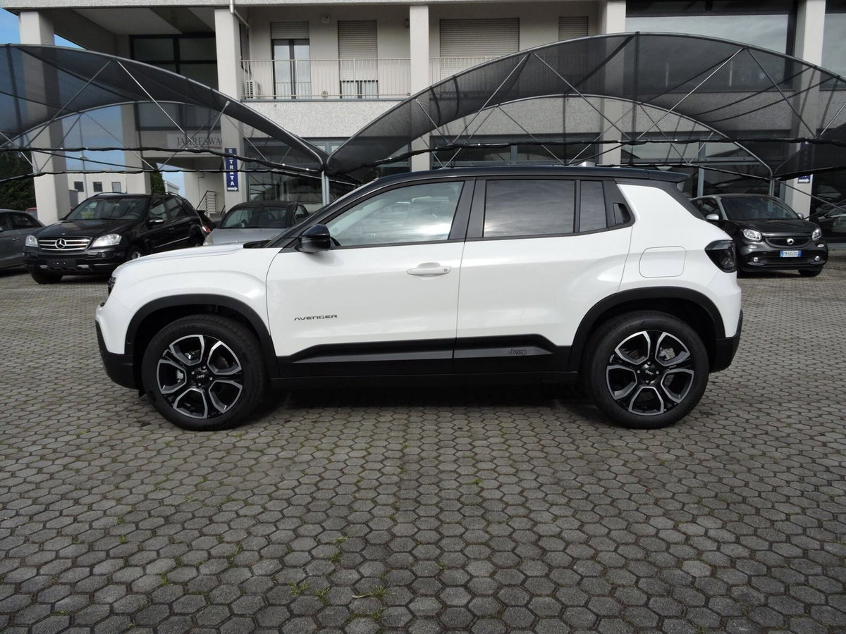 Jeep Avenger 1.2 turbo Summit fwd 100cv (7)