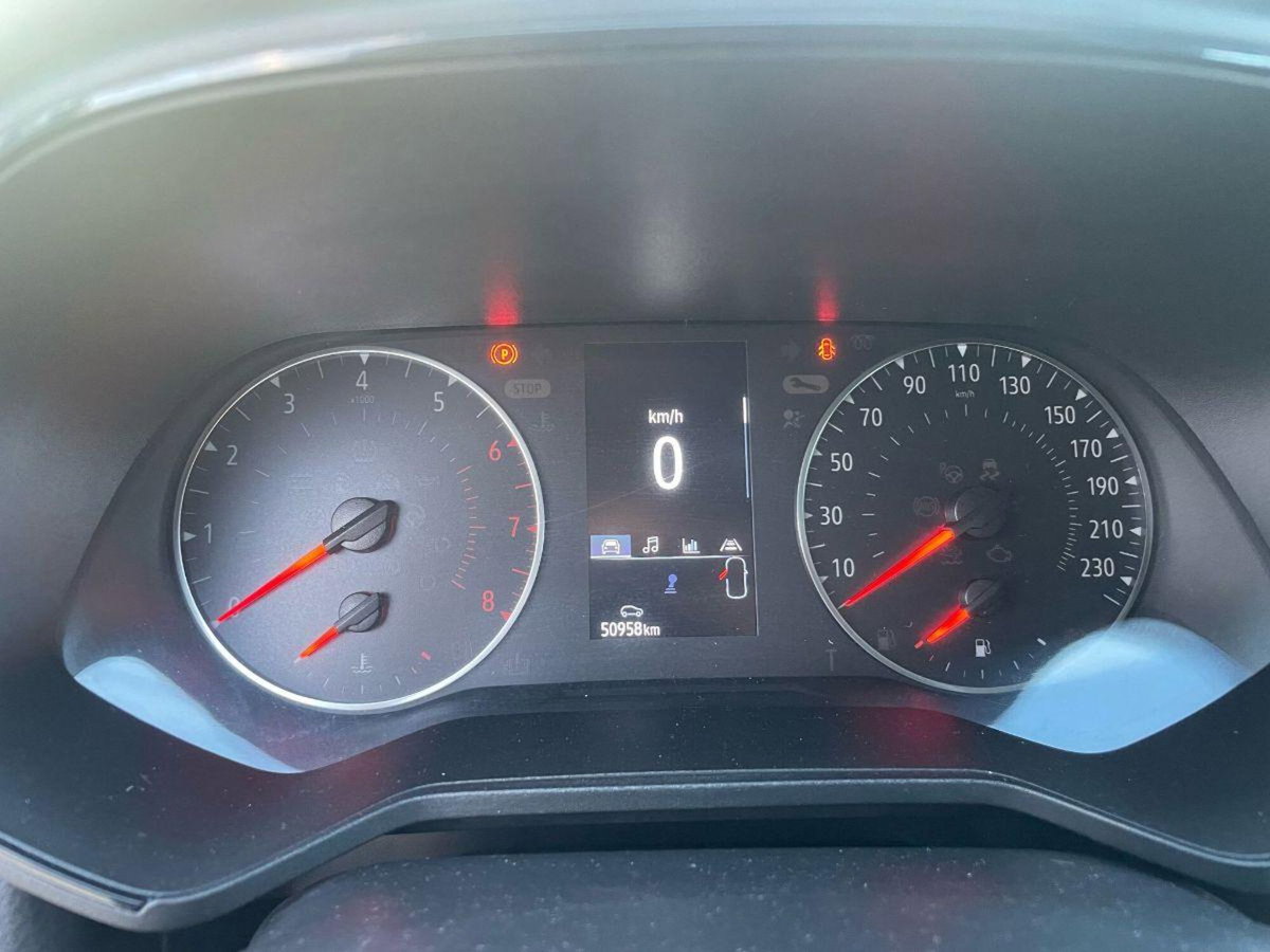 Renault Clio 1.0 tce Techno Gpl 100cv (10)
