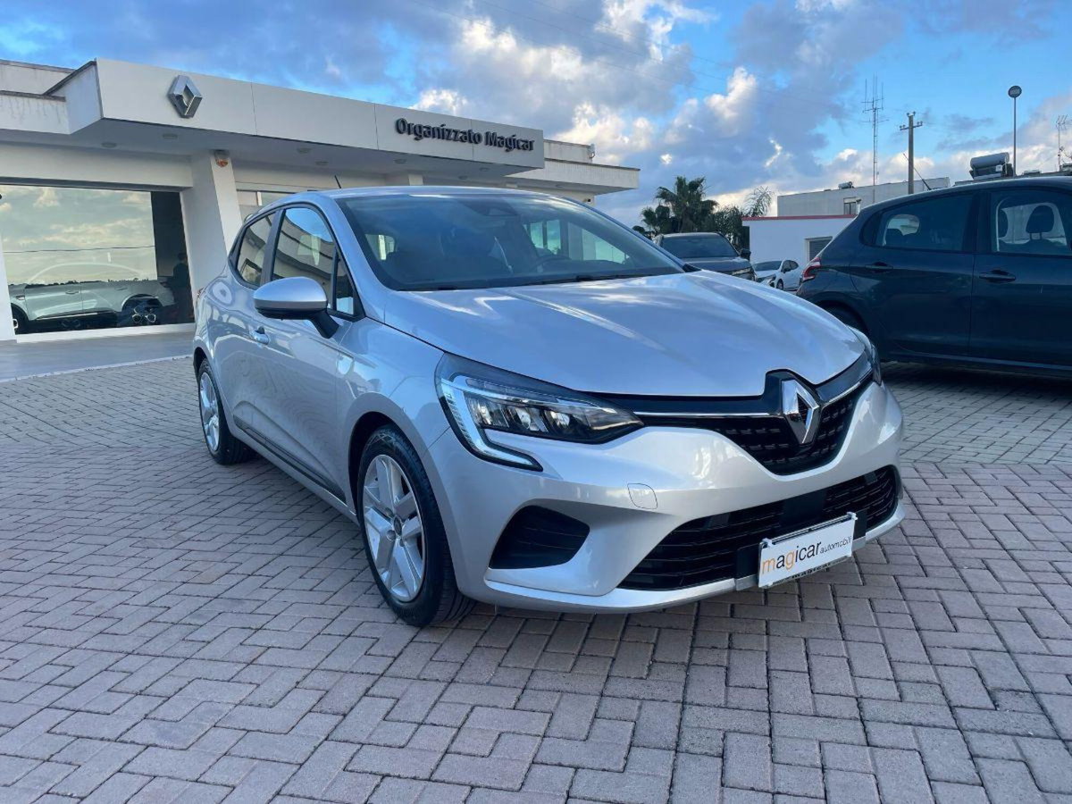 Renault Clio 1.0 tce Techno Gpl 100cv (3)