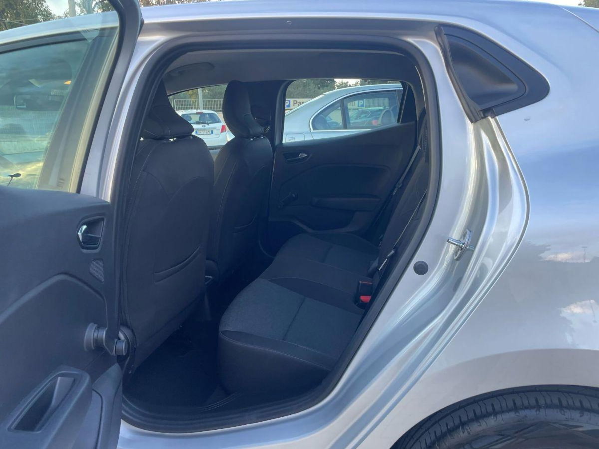 Renault Clio 1.0 tce Techno Gpl 100cv (7)