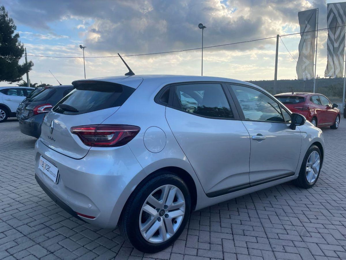 Renault Clio 1.0 tce Techno Gpl 100cv (8)
