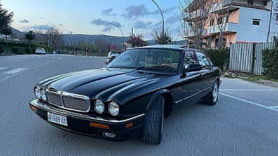 Jaguar XJ 4.0 cat Executive  usata