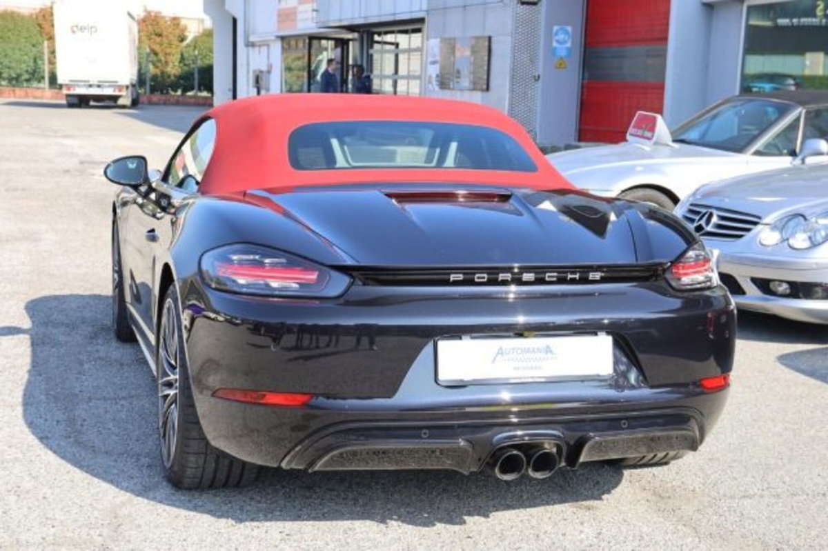 Porsche 718 Boxster  Boxster 2.0 Style Edition 300cv (18)