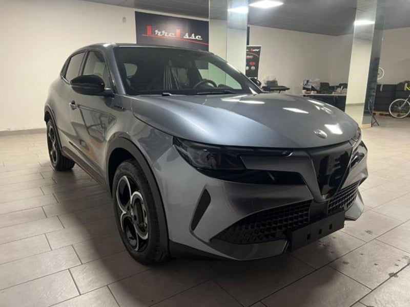 Alfa Romeo Junior 1.2 ibrida Speciale 145cv edct6
