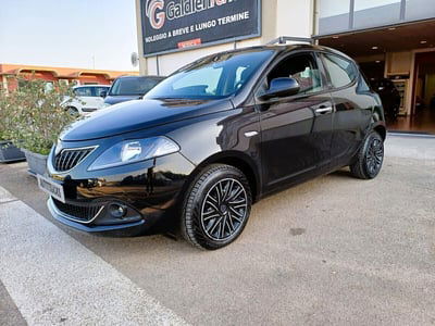 Lancia Ypsilon 1.0 FireFly 5 porte S&S Hybrid Gold Plus usata