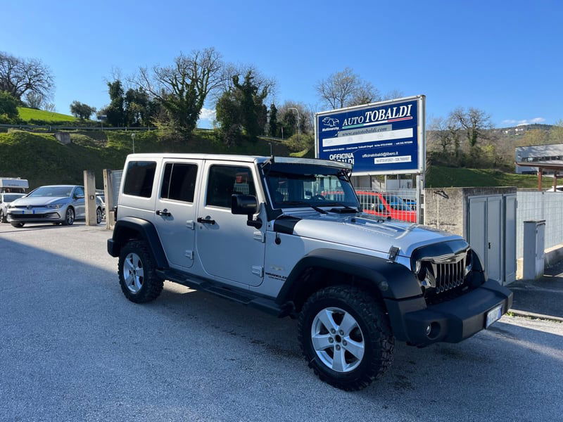 Jeep Wrangler Unlimited 2.8 CRD DPF Sahara Auto