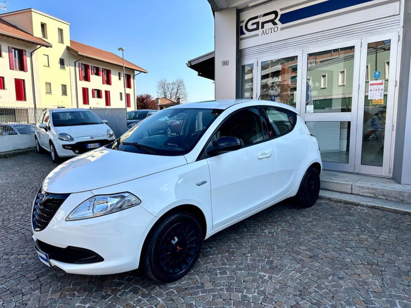 Lancia Ypsilon 1.2 69 CV 5 porte Elefantino