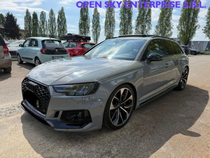 Audi RS 4 Avant 4