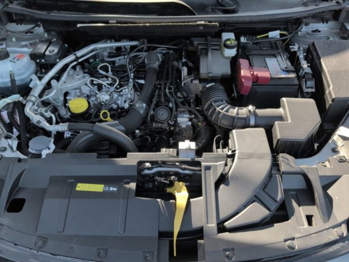 Nissan Qashqai 1.3 mhev N-Connecta 2wd 140cv (10)
