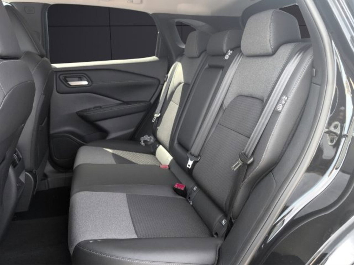 Nissan Qashqai 1.3 mhev N-Connecta 2wd 140cv (13)