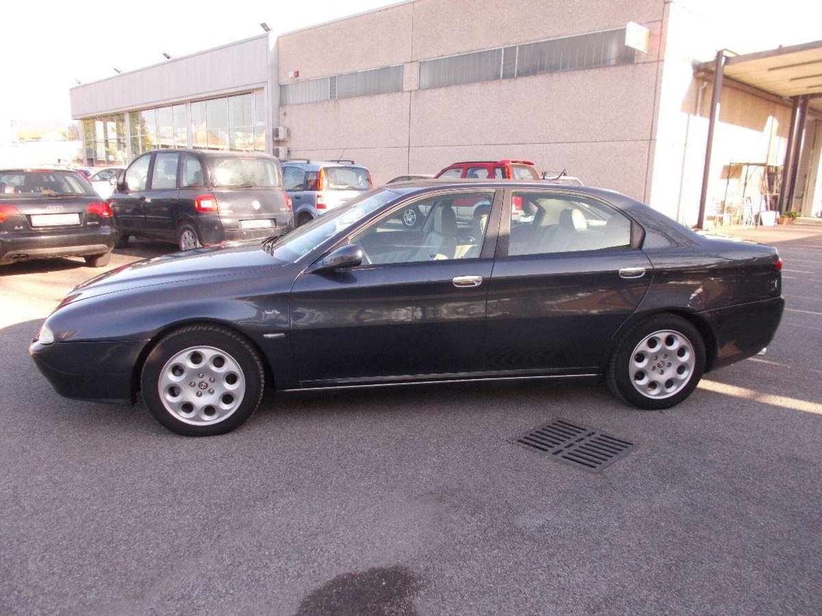 Alfa Romeo 166 2.0i 16V Twin Spark cat (2)