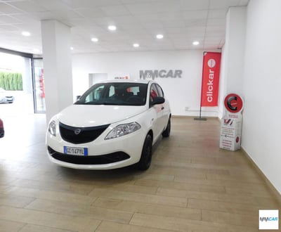 Lancia Ypsilon 1.0 FireFly 5 porte S&S Hybrid Silver Plus usata