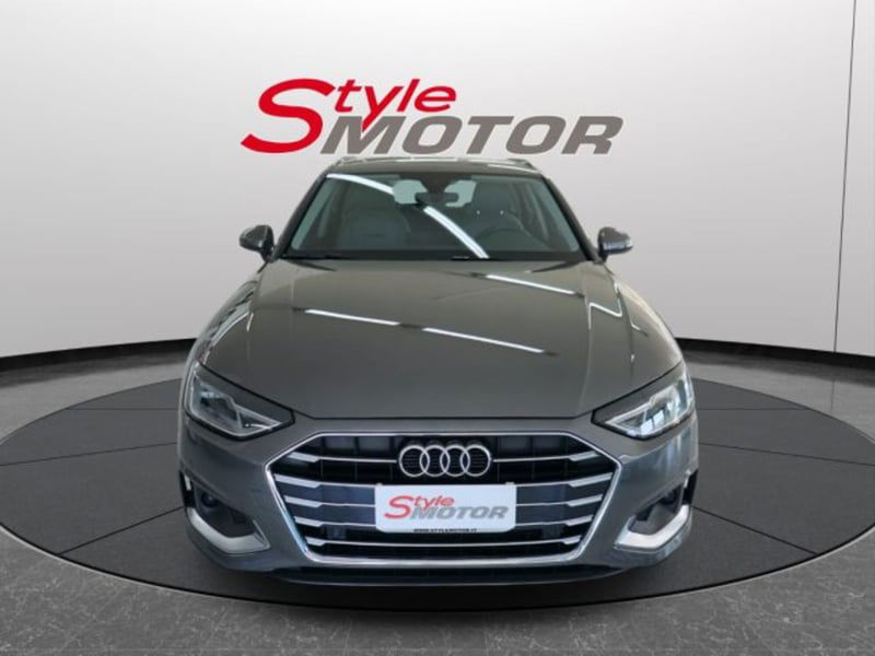 Audi A4 Avant 30 TDI/136 CV S tronic Business Advanced