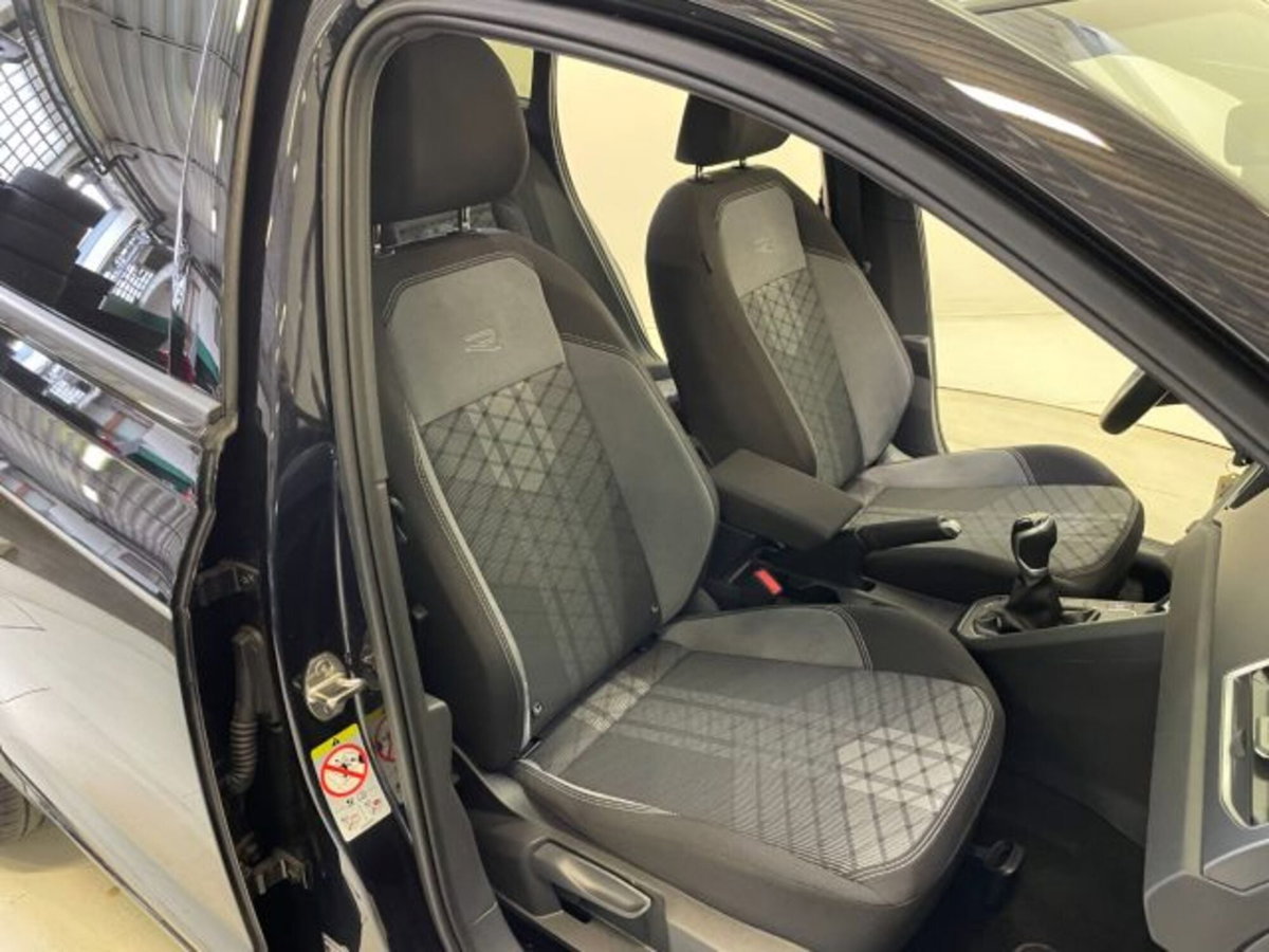 Volkswagen Taigo 1.0 TSI 110 CV DSG R-Line (8)