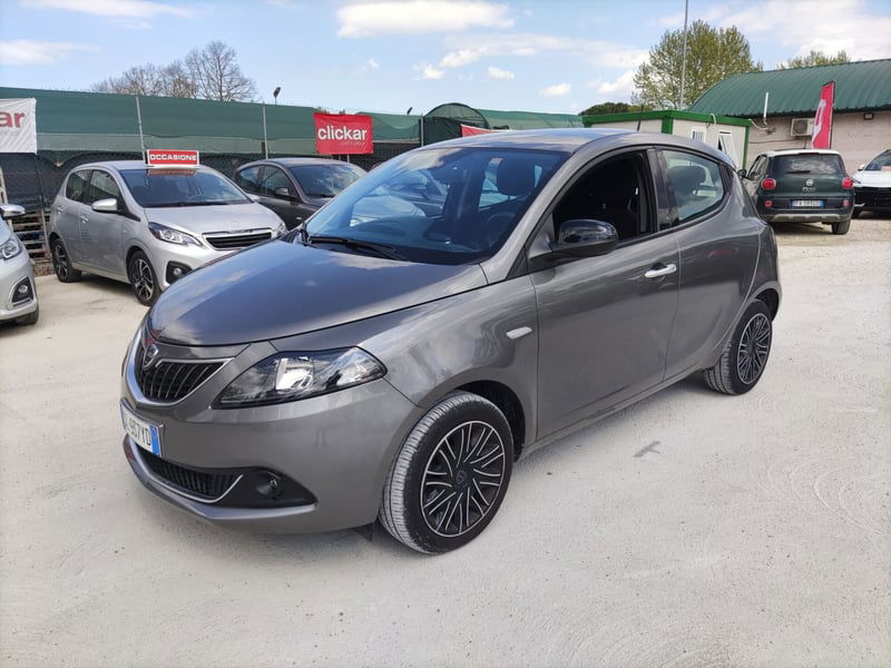 Lancia Ypsilon 1.0 FireFly 5 porte S&S Hybrid Ecochic Gold