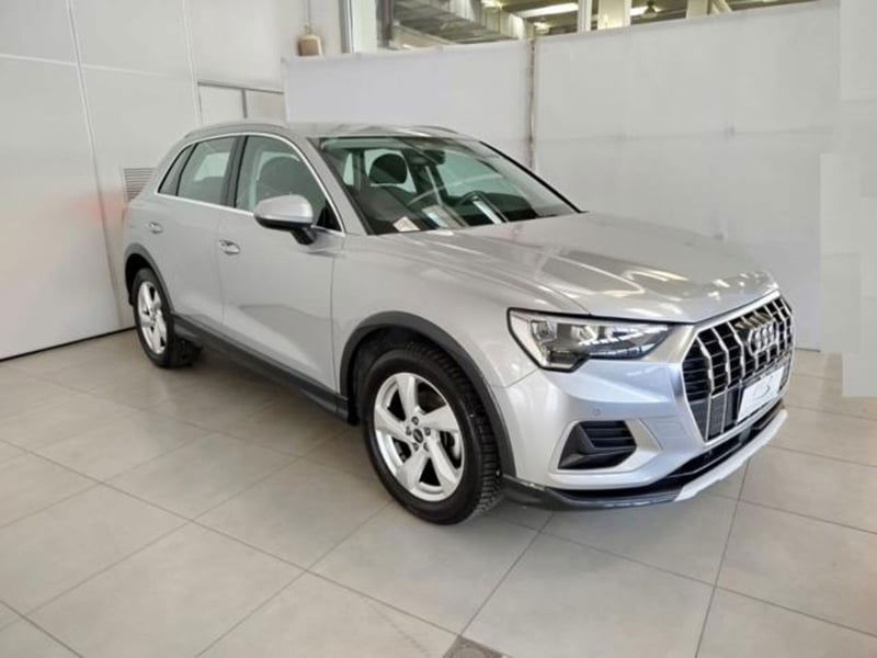 Audi Q3 35 TDI quattro S tronic Business Advanced