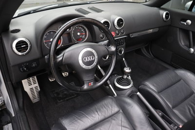Audi TT Cabrio 1.8 TFSI (12)