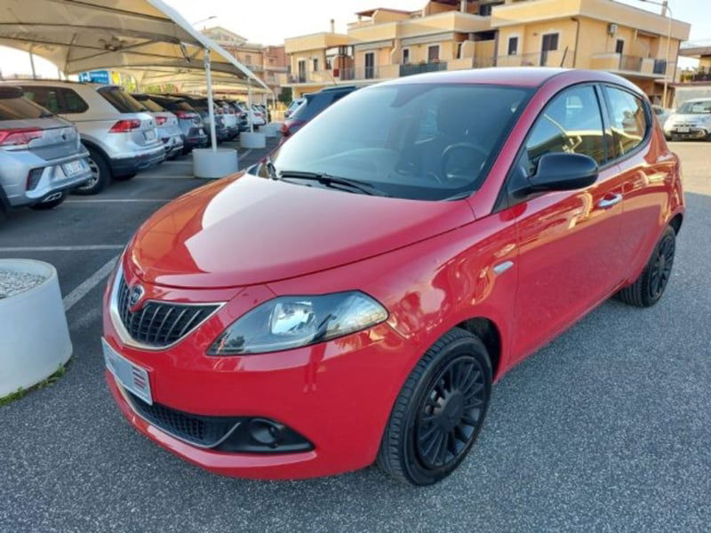 Lancia Ypsilon 1.0 FireFly 5 porte S&S Hybrid Ecochic Gold
