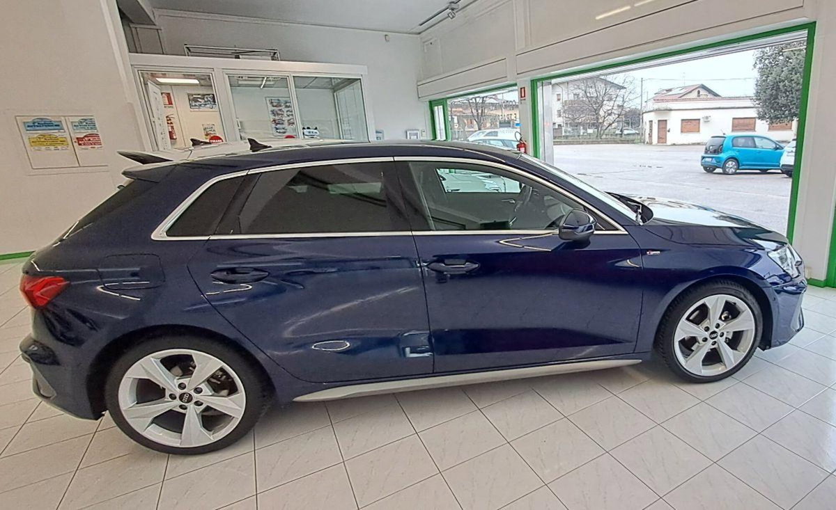Audi A3 Sportback 30 TDI S tronic S line edition (2)