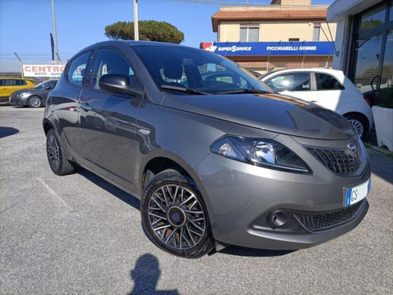 Lancia Ypsilon 1.0 FireFly 5 porte S&S Hybrid Gold Plus