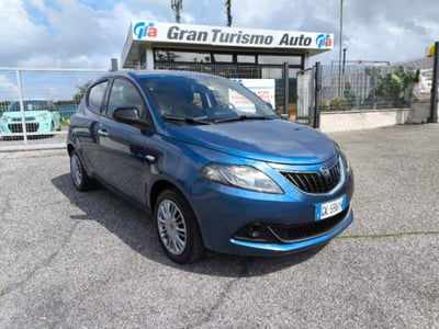Lancia Ypsilon 1.0 FireFly 5 porte S&S Hybrid Silver Plus usata