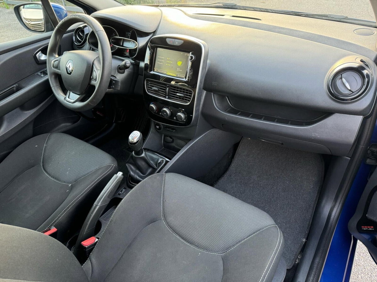 Renault Clio 1.5 dCi 75CV 5 porte Confort (7)