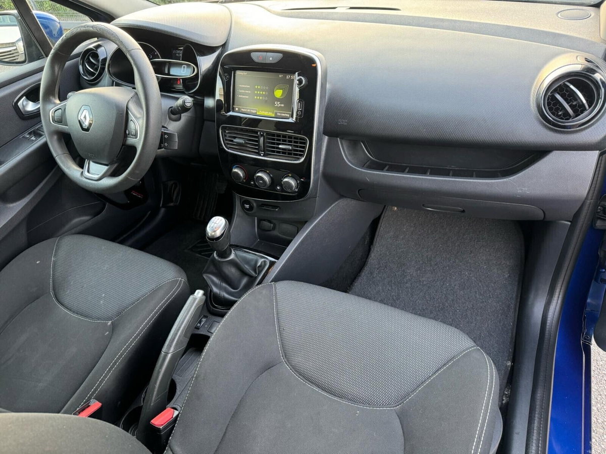 Renault Clio 1.5 dCi 75CV 5 porte Confort (8)