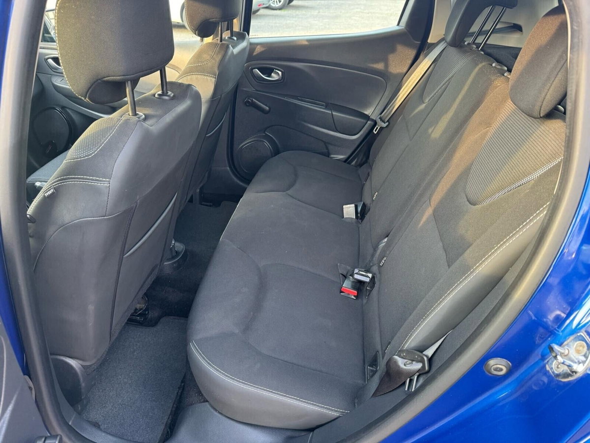 Renault Clio 1.5 dCi 75CV 5 porte Confort (9)