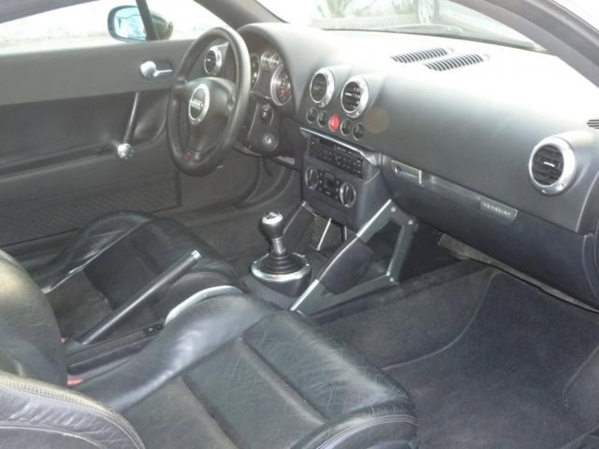Audi TT Coupé 1.8 T 20V 225 CV cat quattro (6)