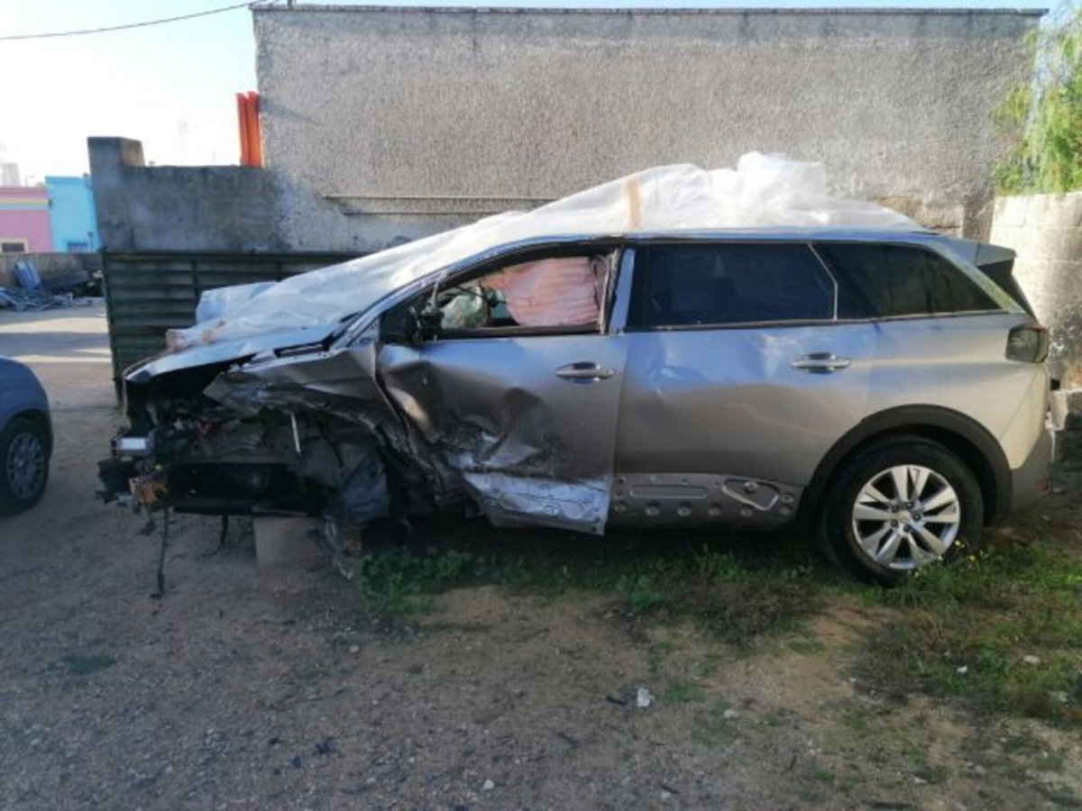 Peugeot 5008 BlueHDi 120 S&S Allure (2)