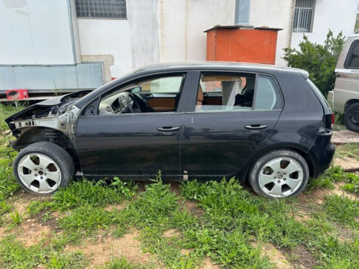 Volkswagen Golf 2.0 TDI 140CV DPF 5p. Highline (3)