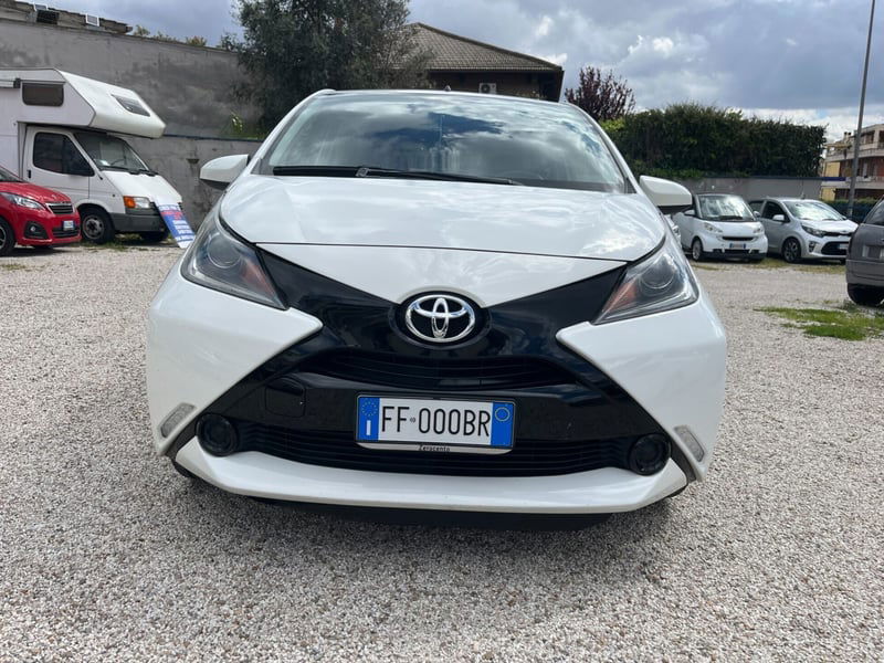 Toyota Aygo 1.0 VVT-i 69 CV 5 porte x-play