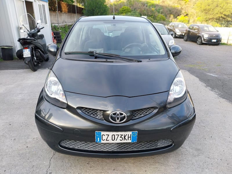 Toyota Aygo 1.0 12V VVT-i 5 porte Sol